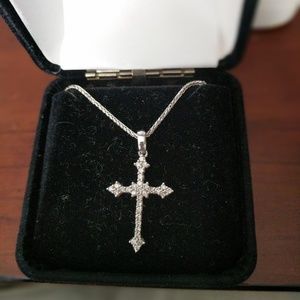 Diamond Cross Neclace